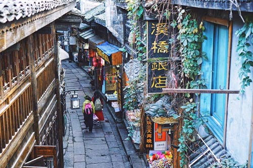 Tư vấn về trang phục đi Phượng hoàng đẹp 4 xuân hạ thu đông