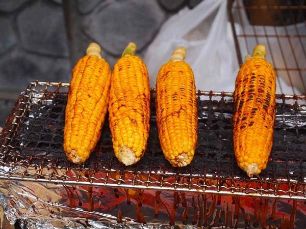 13 món ăn đường phố khiến du khách say mê ở Nhật