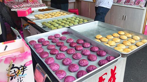 14 món bạn phải ăn khi đến Phượng Hoàng Cổ Trấn!
