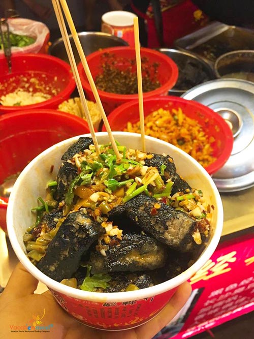 14 món bạn phải ăn khi đến Phượng Hoàng Cổ Trấn!