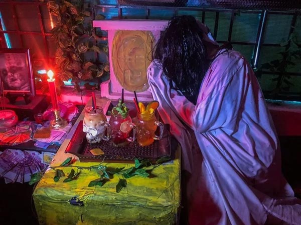 Trà sữa 'âm phủ' ở Sài Gòn dành cho người gan dạ