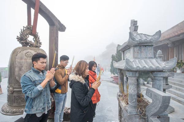 Du lịch Fansipan tránh nóng mùa hè