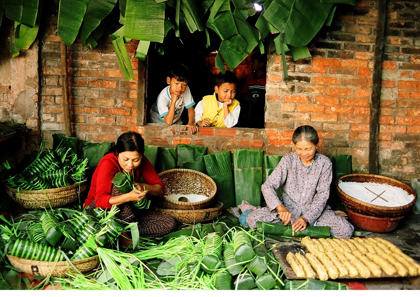 Những phong tục cổ truyền của người Việt trong dịp Tết Nguyên Đán
