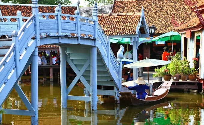 Đền cá khổng lồ gần Bangkok - nơi chụp ảnh hoàng hôn ấn tượng