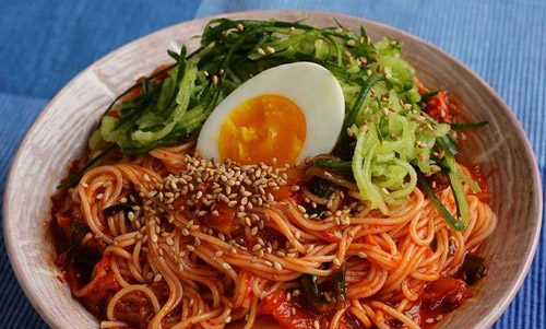 Top 5 món ăn giải nhiệt ở Hàn Quốc bạn cần biết Mon-an-han-quoc-4