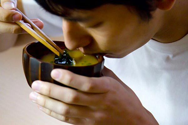 MẸO THƯỞNG THỨC BỮA ĂN NHƯ NGƯỜI NHẬT BẢN