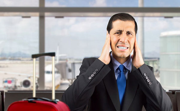 Tại sao không nên ngủ khi máy bay cất hoặc hạ cánh?