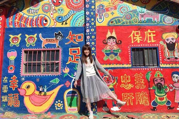 Chạm ngõ làng cầu vồng phiên bản Đài Loan cực sốt thu hút triệu like