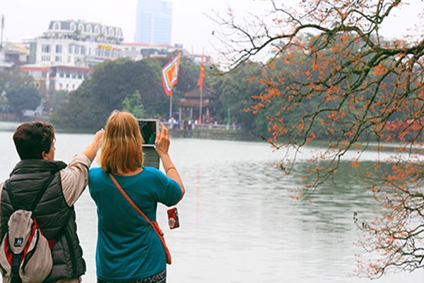 Hà Nội bất ngờ xếp trên Hong Kong, Tokyo trong danh sách điểm đến năm 2018