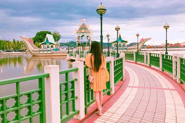 Cô gái Sài Gòn khám phá Brunei 'bình yên đến lạ' chỉ với 6 triệu đồng
