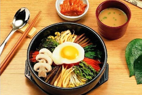 9 nguyên tắc trên bàn ăn của người Hàn Quốc