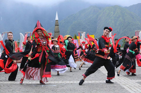 Từ ngày 13/7/2019, show nghệ thuật ‘Vũ điệu trên mây’ chính thức ra mắt khán giả trên đỉnh Fansipan