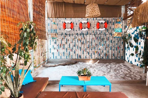 Checkin quán cà phê view sông Sài Gòn chill hết nấc: cát trắng, view sông lên đồ có ngay ảnh đẹp!