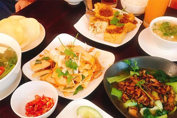 15 quán chay Sài Gòn ăn một lần là nhớ