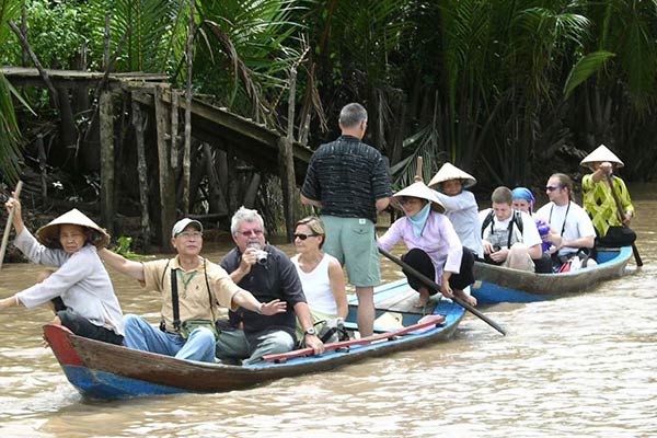 Du lịch miền tây cần chuẩn bị gì?