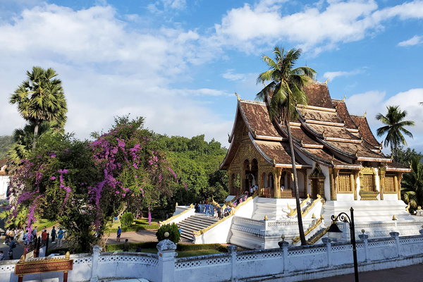 TOUR LAO