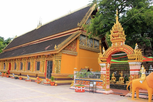 TOUR LAO