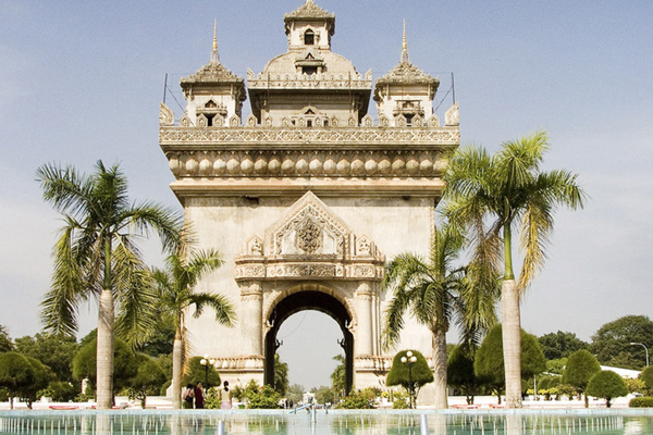 TOUR LAO
