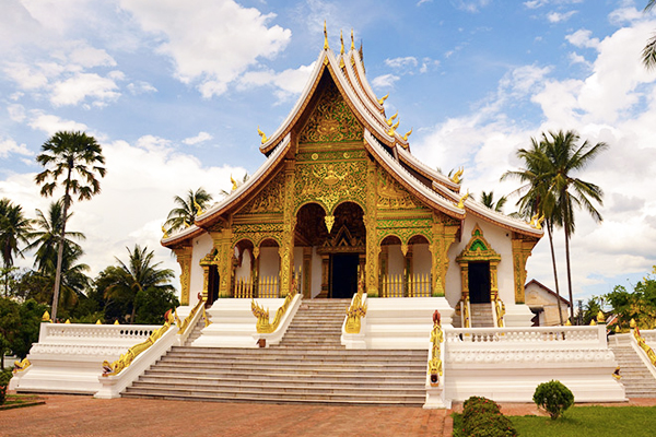 TOUR LAO