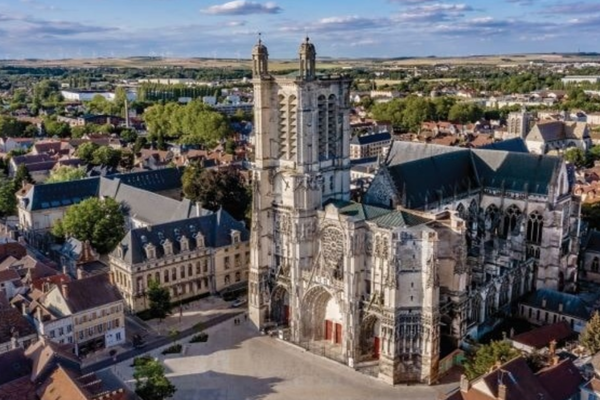 TOUR CHAU AU 11N10D