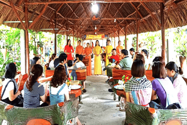 Tour Sài Gòn – Mỹ Tho – Bến Tre – Châu Đốc – Cần Thơ – Chợ Nổi 3N2Đ