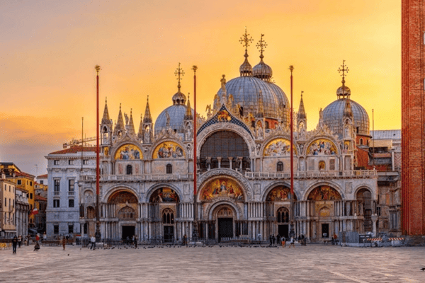 Tour Du Lịch Châu Âu 10 Ngày: Pháp – Thụy Sĩ – Ý – Vatican | Turkish Airlines